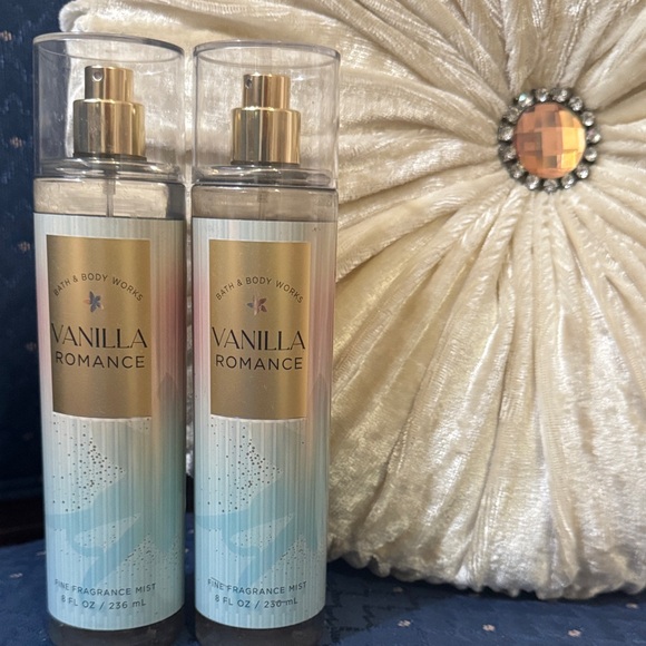 Bath & Body Works Other - Bath & Body Works Vanilla Romance Fine Fragrance Mist - Blue & Gold